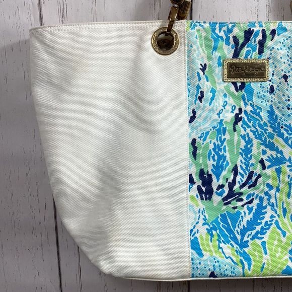 Lilly Pulitzer White Spa Blue Canvas Island Tote Beach Bag - Picture 3 of 16